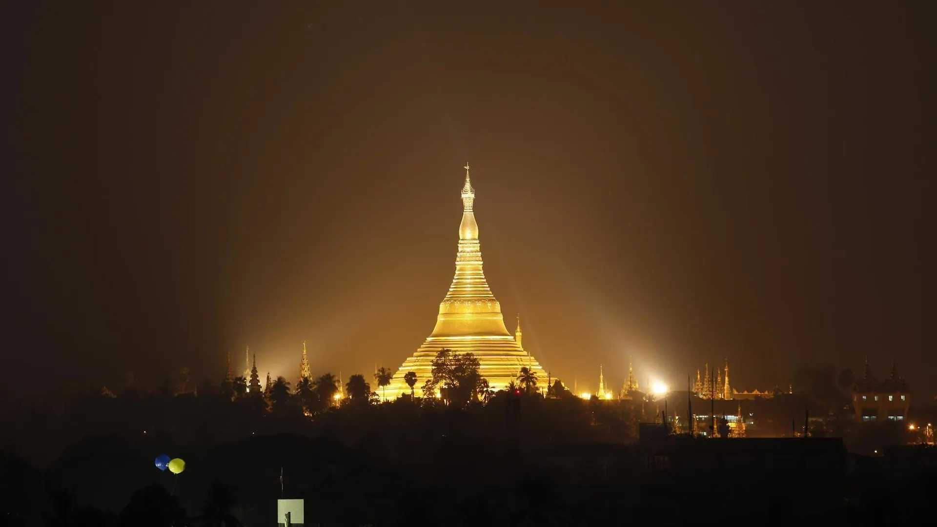 Yangon Regency Hotel 0*,